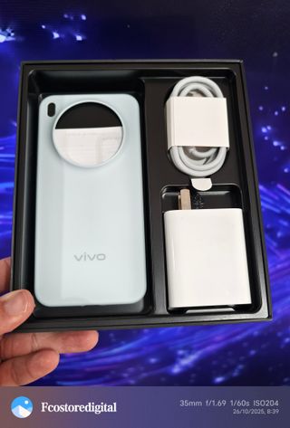 Vivo X300 16/512GB - OriginOS - batteria 6040mAh
