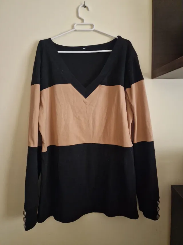 Jersey Oversize Suave Beige y Negro