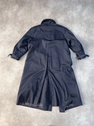 Gabardina Burberry Negra Clásica