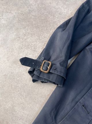 Gabardina Burberry Negra Clásica