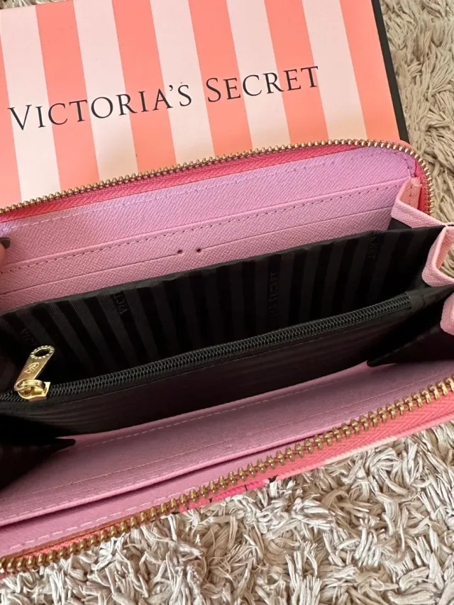 Cartera Victoria's Secret Flores Rayas Rosas