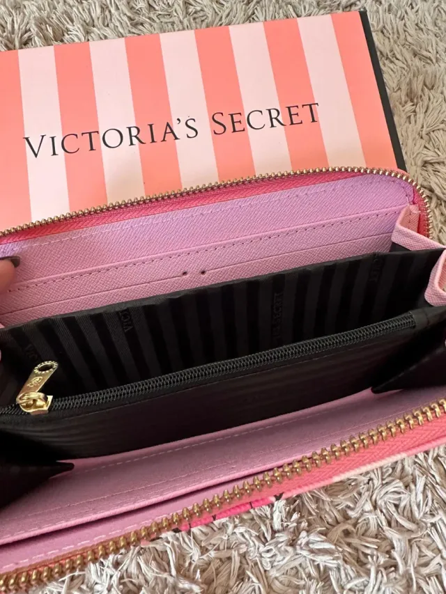 Cartera Victoria's Secret Flores Rayas Rosas