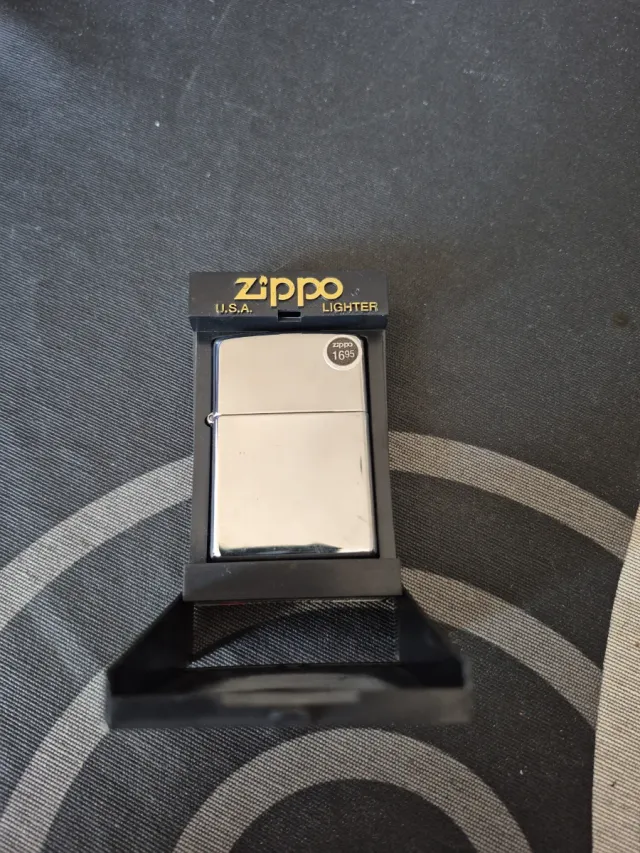 Accendino Zippo Classico Argento