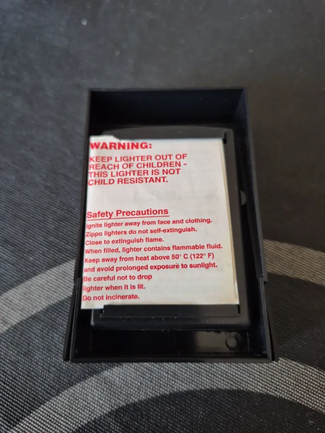 Accendino Zippo Classico Argento