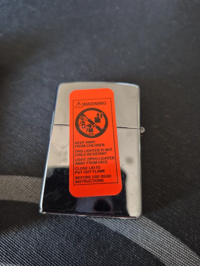 Accendino Zippo Classico Argento