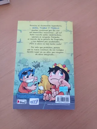 Compas 2. Los Compas escapan de la prisión