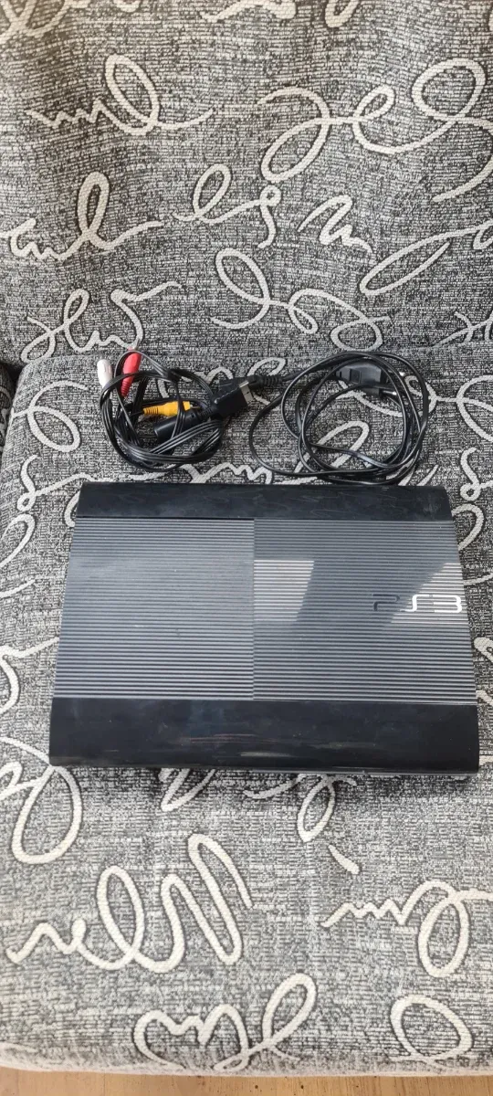 Consola PS3 Super Slim Negra/Gris 12gb