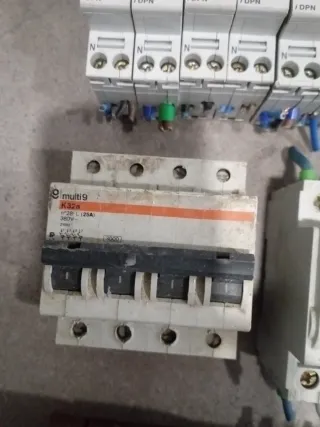 Lote Interruptores y temporizador eléctrico