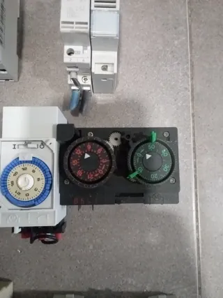 Lote Interruptores y temporizador eléctrico