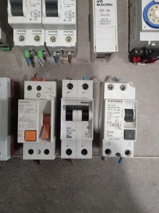 Lote Interruptores y temporizador eléctrico