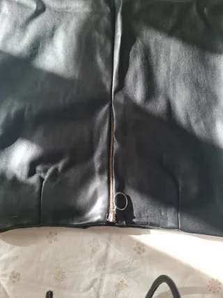 Gonna nera in ecopelle