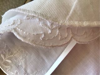 Bavaglino neonato pizzo floreale