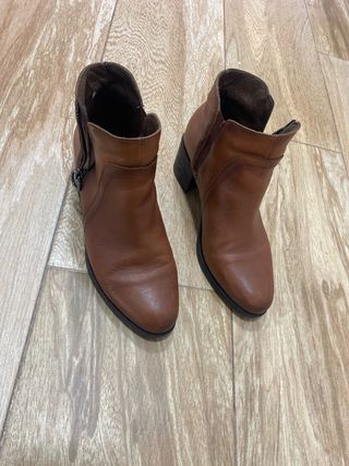 Botines marrones de piel