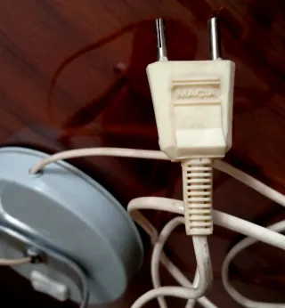 Lámpara de mesa Maciá roja