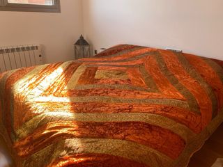 Colcha terciopelo y bordado cama 180 cm