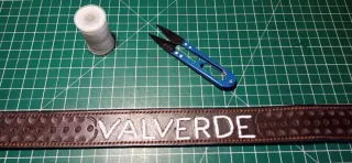 Cinturones/Correas de cuero artesanales.