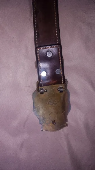 Cinturones/Correas de cuero artesanales.