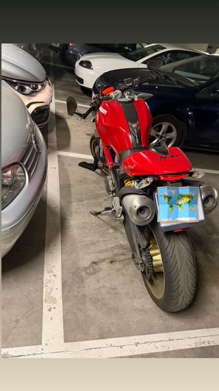 Ducati Monster 696 Roja A2