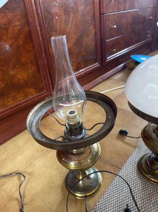 Lampade da tavolo antiche dorate e bianche