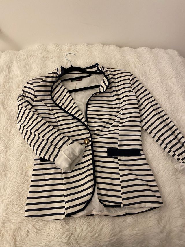 Chaqueta Rayas Blanco y Negro
