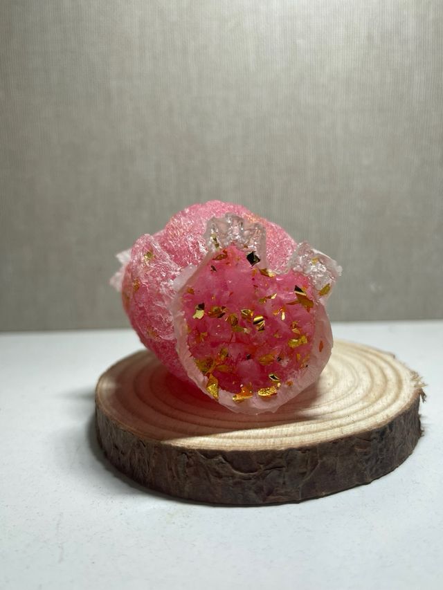 Búho mineral rosa con brillos