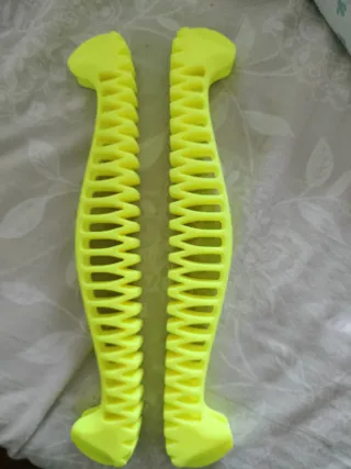 Protectores cuchillas patín hielo amarillo