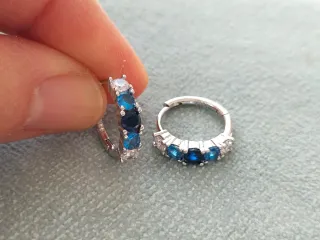 Pendientes aro piedras azules plata de ley