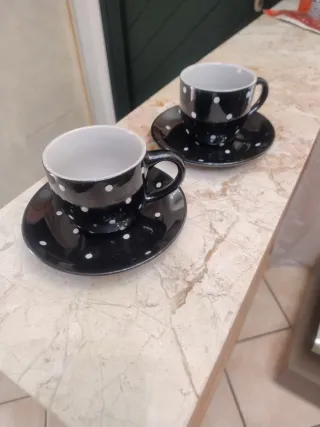 Set 2 tazze con piattini pois