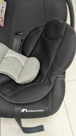 Silla de coche portabebés Bebeconfort negra