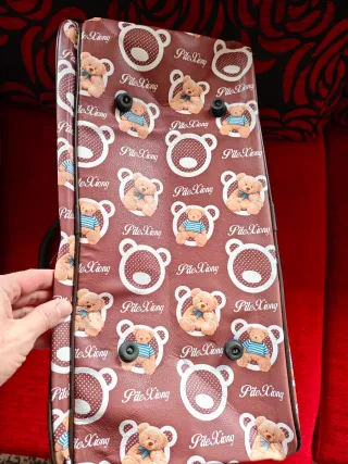 Maleta de viaje con estampado de ositos