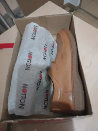 Zapatos de piel NOTTON marrones nuevos