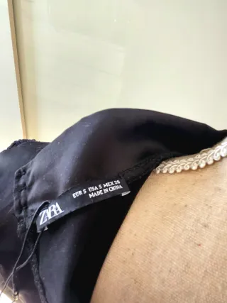 Blusa Negra con Flecos Talla S