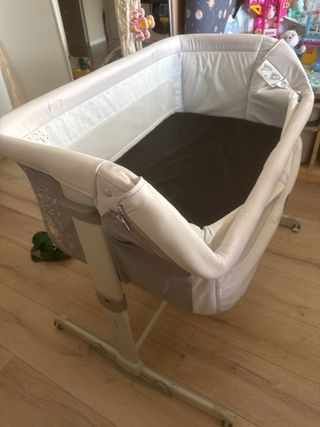 Cuna Chicco Next2me Gris Estrellas