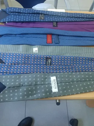 Lote de Corbatas de Marca