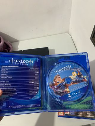 PS4 Negra NUEVA + Mando y 3 Juegos