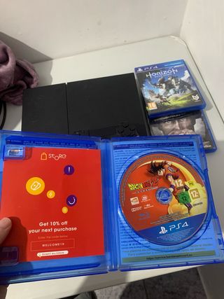 PS4 Negra NUEVA + Mando y 3 Juegos
