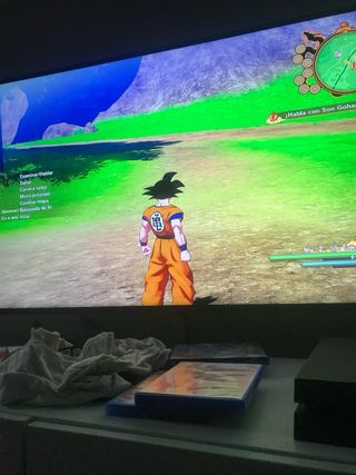 PS4 Negra NUEVA + Mando y 3 Juegos