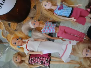 Lote di Bambole Varie