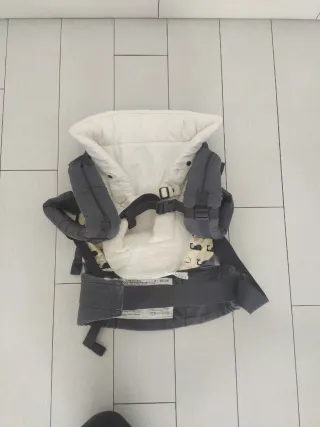 Mochila Ergobaby Comfort Thru Ergonomics + acople