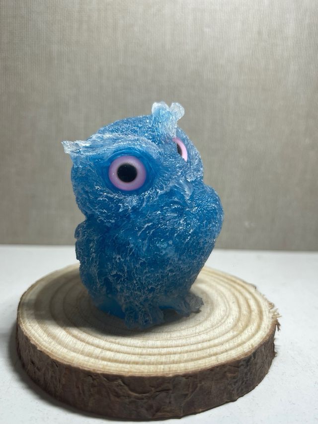 Búho azul decorativo