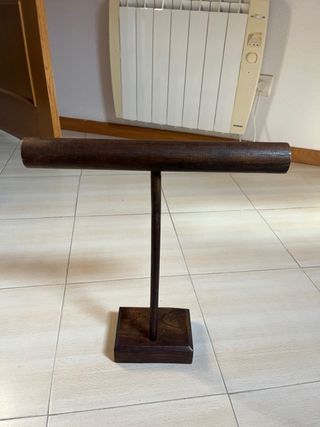 Expositor joyas madera