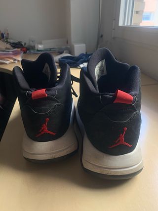 Zapatillas Jordan Baloncesto Negras Rojas