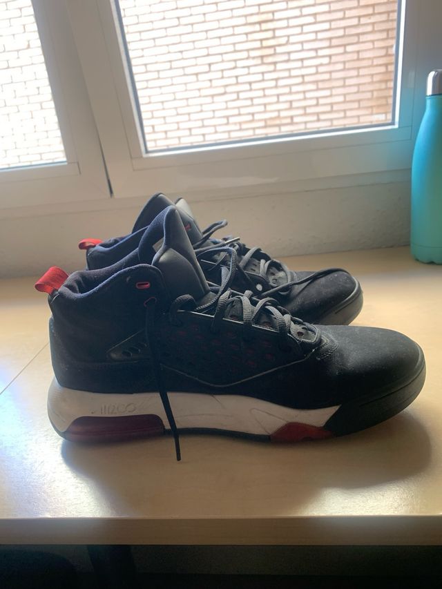 Zapatillas Jordan Baloncesto Negras Rojas