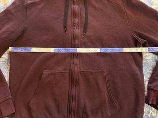 Sudadera con cremallera y capucha granate Talla L