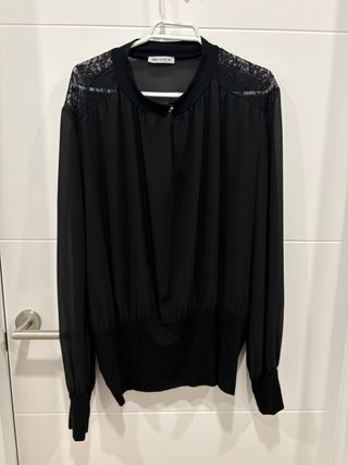 Blusa Bató Petó encaje manga larga