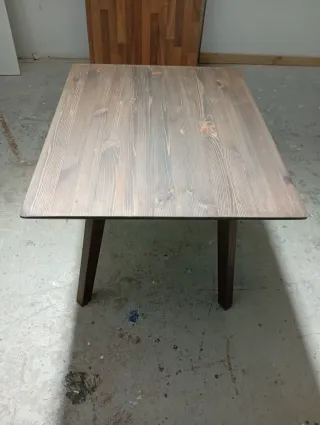 Mesa de centro de madera  Color nogal