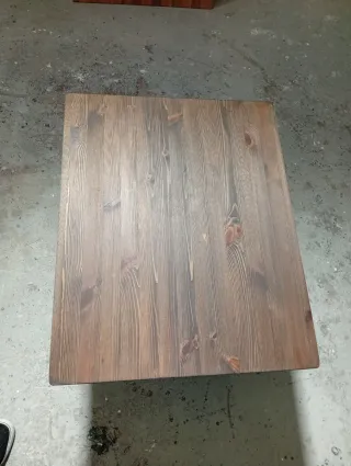 Mesa de centro de madera  Color nogal