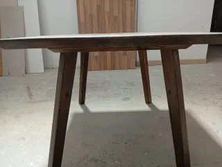 Mesa de centro de madera  Color nogal