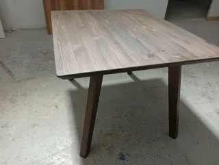 Mesa de centro de madera  Color nogal