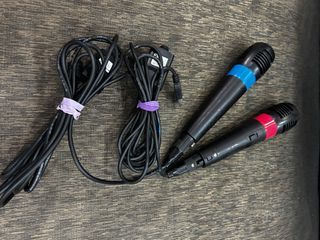 Micrófonos SingStar con 5 juegos